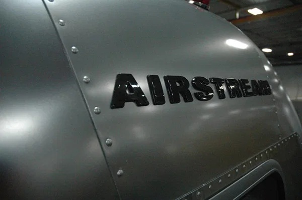 Airstream 之「手工鉚釘」 圖片